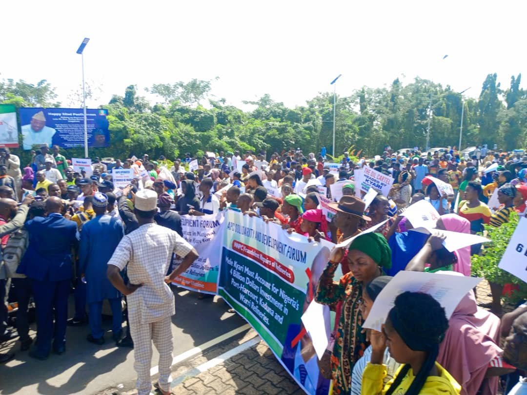 Protest: APC youth wing, Nigerians March in thousands against Kyari Over failure of NNPCL to fix local refineries